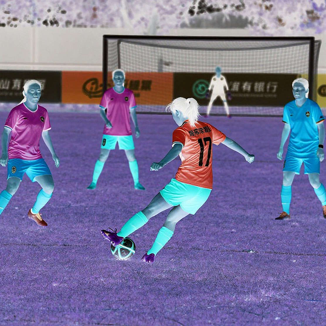 V.League và khe cửa hẹp của những bản hợp đồng tự do